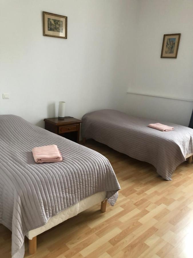 Gite Les Minimes Авалон Екстериор снимка