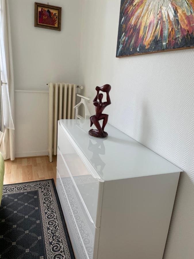 Gite Les Minimes Авалон Екстериор снимка